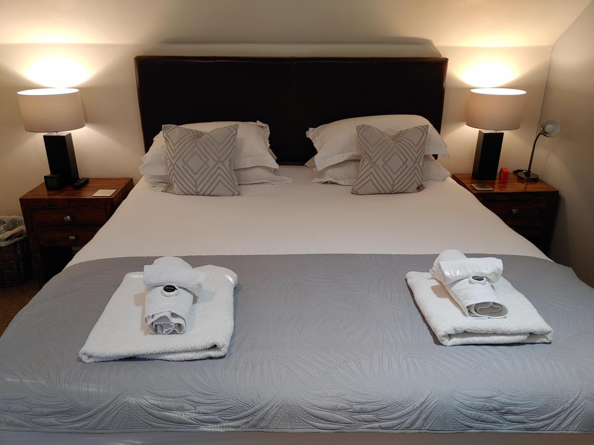 The Bath House Apartments - Free 1St Breakfast - Free Parking Eksteriør bilde