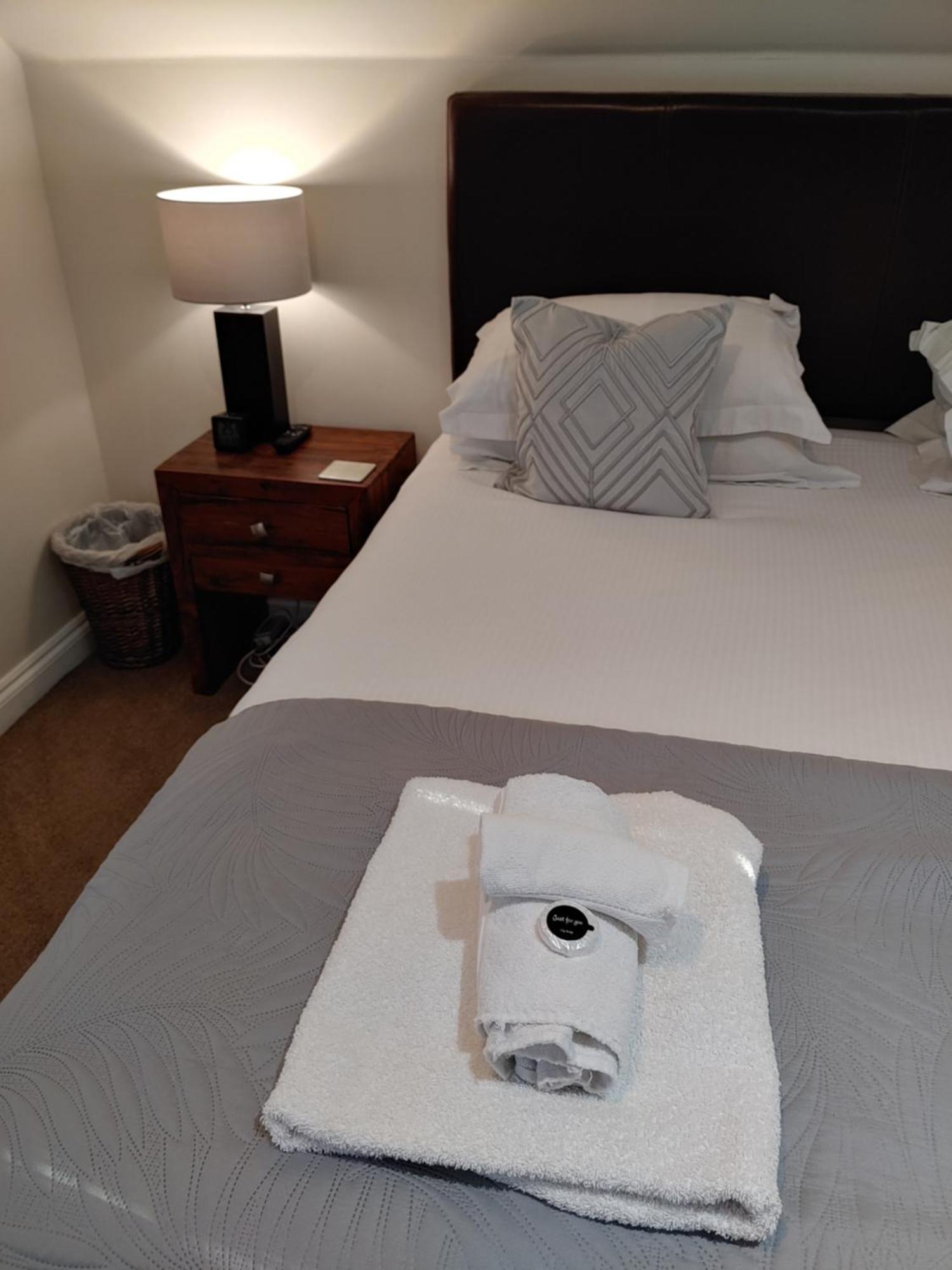The Bath House Apartments - Free 1St Breakfast - Free Parking Eksteriør bilde